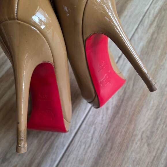 Christian Louboutin Bianca Nude Patent Leather Pumps Eur. 37.7 - Picture 7 of 15